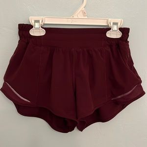 Lululemon Hotty Hot Low-Rise Lined Short 2.5"
Inseam in Maroon Size 4